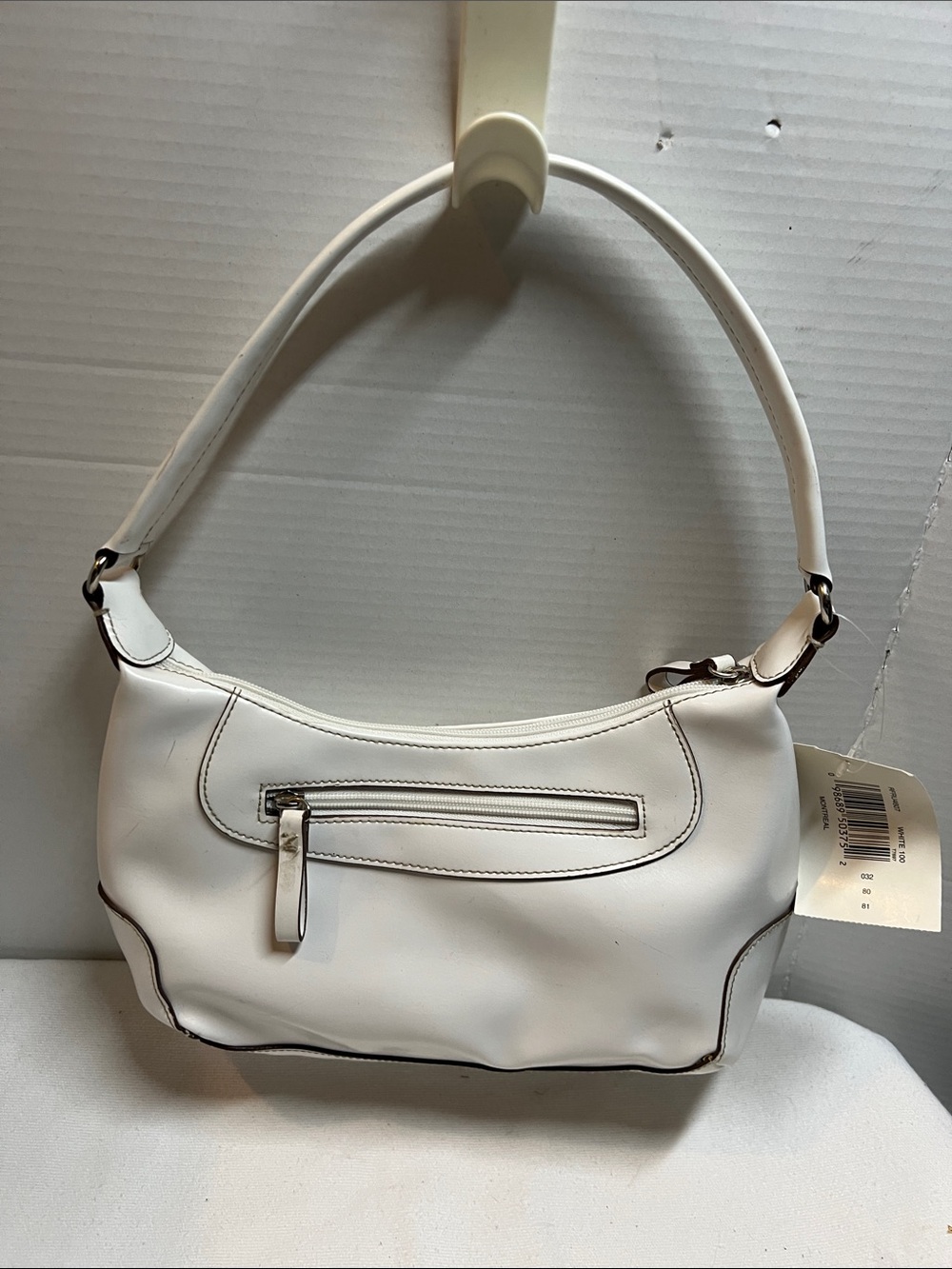 villager White Montreal  Shoulder Bag with Front Zip Pocket